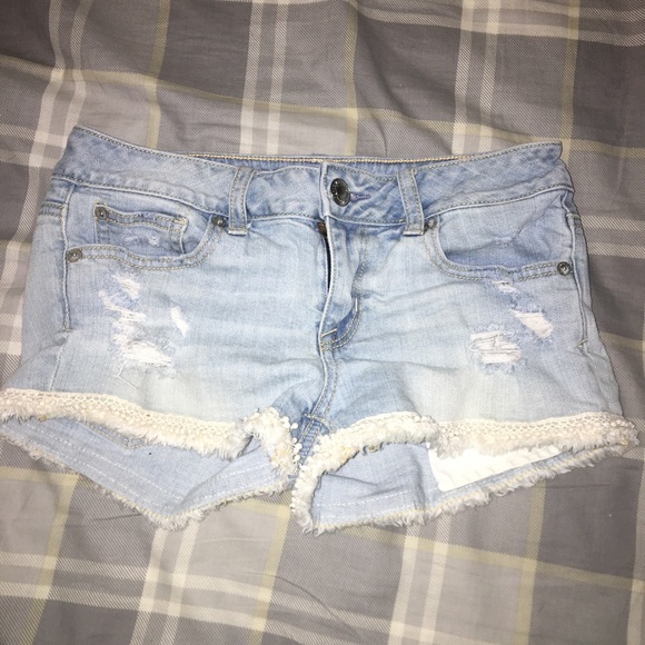 American Eagle jean shorts laced light blue 0 - Picture 2 of 6